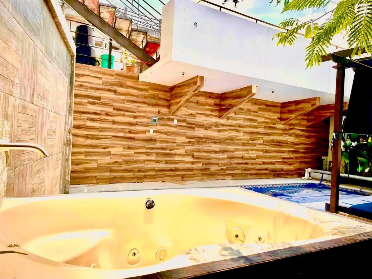 Loft Arte Y Diseno, Terraza, Asador, 3 Pantallas "Cuernavaca Somos El Unico Airbn Que Te Ofrece 2 Exclusivos Jacuzzis Profesionales Con Agua Caliente Y Sistema De Hidromasaje, Tipo Spa" Fraccionamiento Vigilancia 24 Horas Leilighet Eksteriør bilde