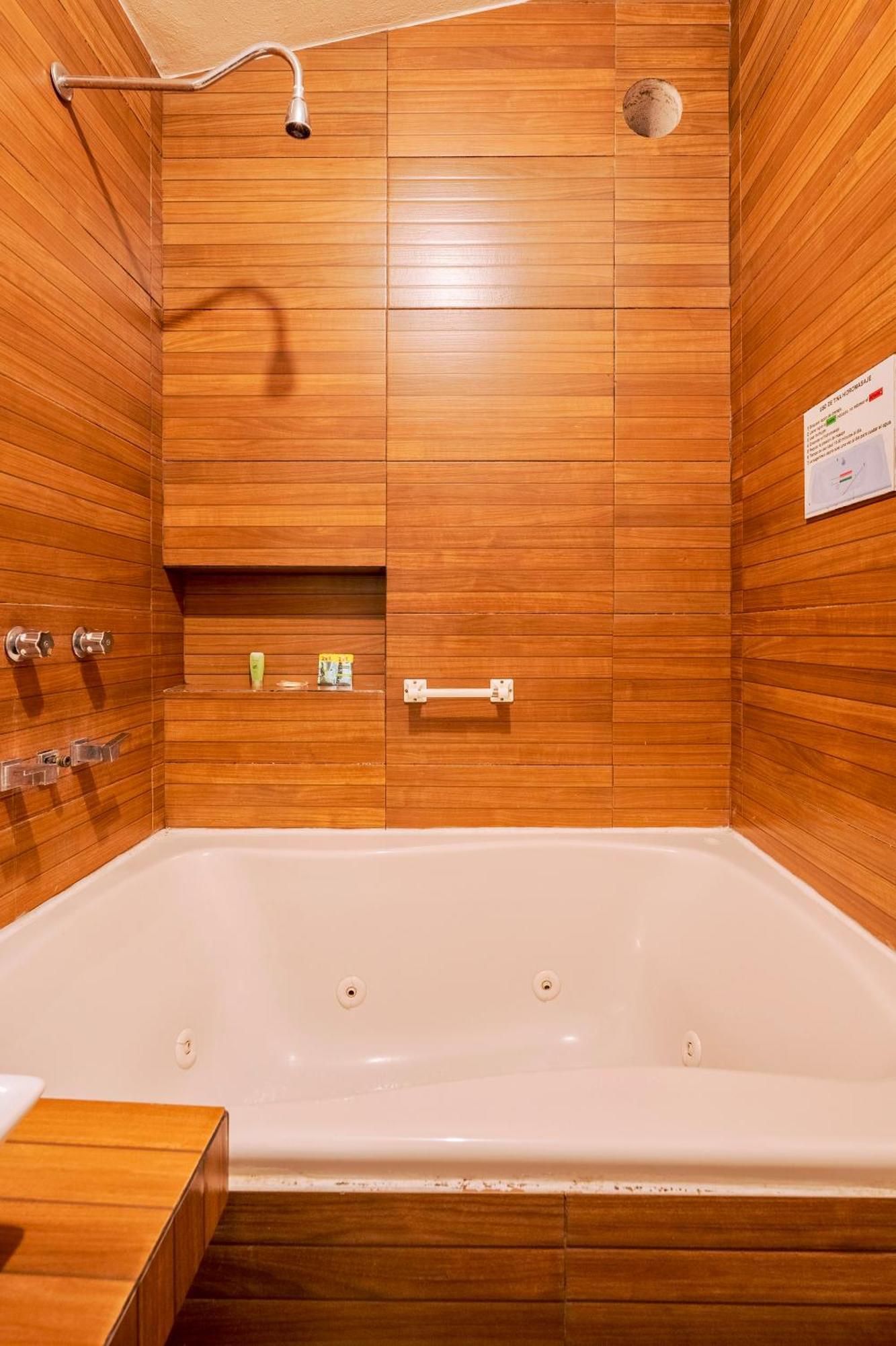 Loft Arte Y Diseno Alberca Climatizada, Amenidades Y Lujo, Terraza Privada Con Asador De Carbon, Cuernavaca Somos Los Unicos Que Te Ofrecemos Para Tu Uso Personal Y Exclusivo 2 Jacuzzis Con Agua Caliente Y Sistema De Hidromasaje Tipo Spa Eksteriør bilde